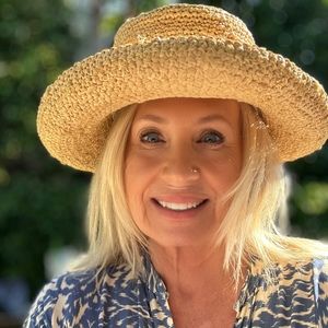 Meet your Posher, Lori